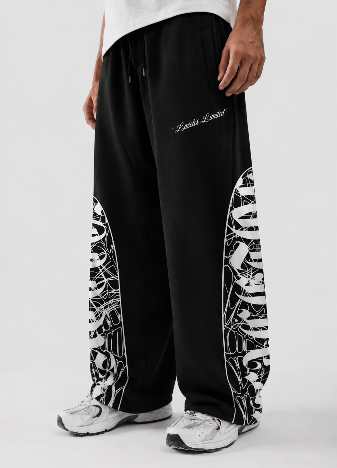 BAGGY TROUSERS